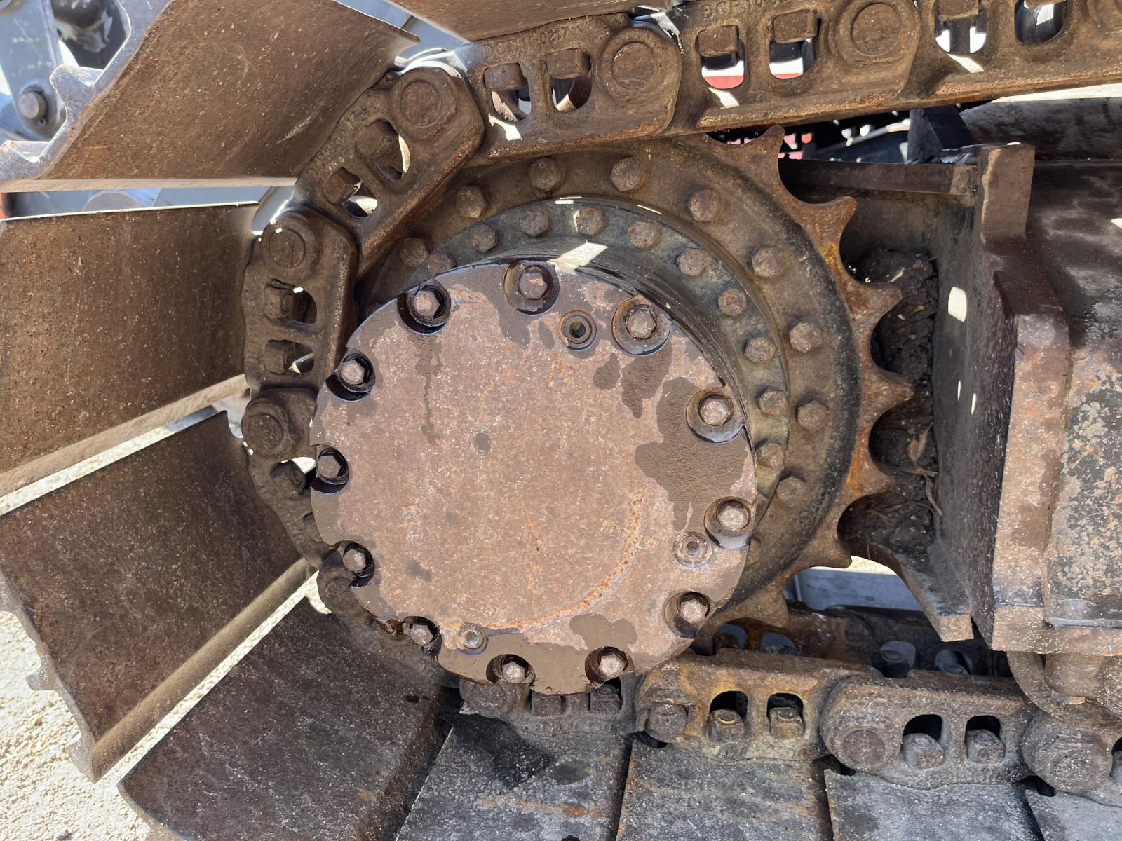 ./imagenes/INVOICE/2019/18295/JOHN DEERE 210G (8).JPG